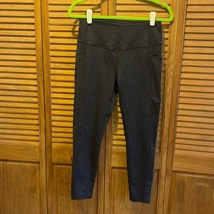 ZELLA 7/8 leggings charcoal gray MEDIUM soft and comfy, worn twice, like new